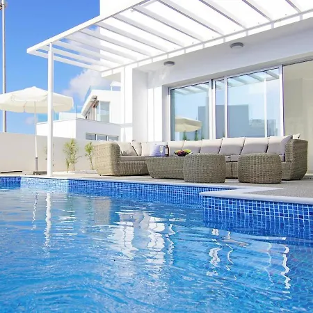 Anebl5 Villa *